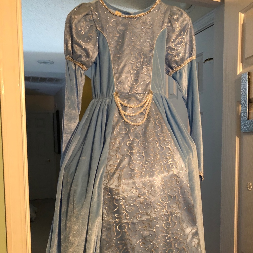 Girls princess costume dress & cape